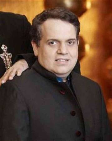 Sandeep Khosla Net Worth