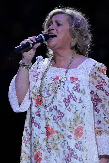 Sandi Patty Net Worth