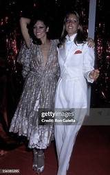 Sandy Farina Net Worth