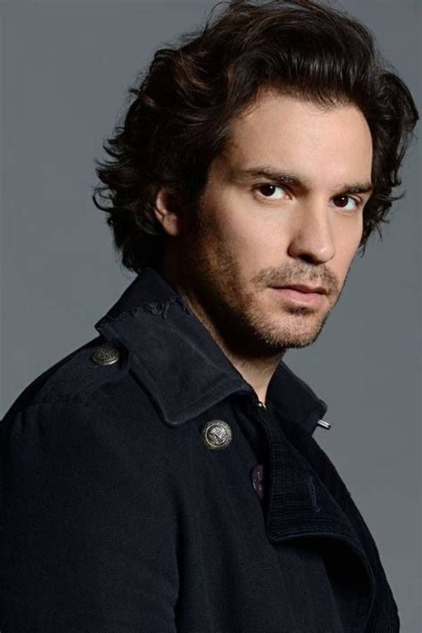 Santiago Cabrera Net Worth