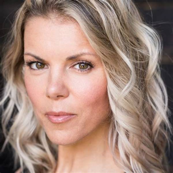 Sarah-Jane Potts Net Worth