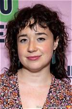Sarah Steele Net Worth