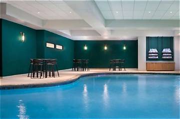Sheraton Kalouria Net Worth