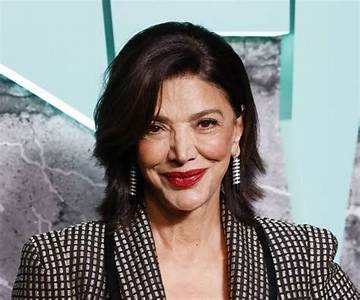 Shohreh Solati Net Worth