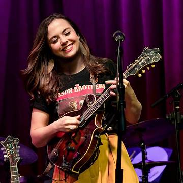 Sierra Hull Net Worth