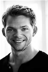 Sigurd Holmen Le Dous Net Worth