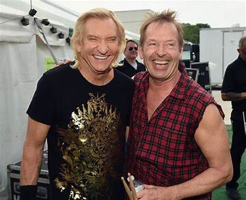 Simon Kirke Net Worth