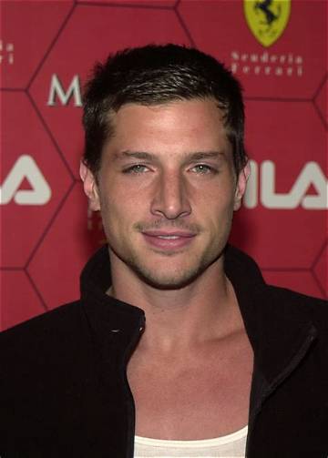 Simon Rex Net Worth