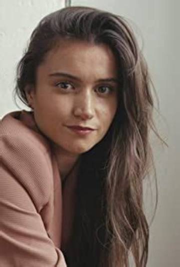 Simone Collins Net Worth