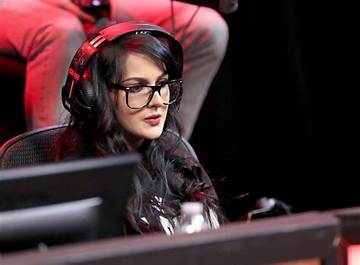 Sssniperwolf Net Worth
