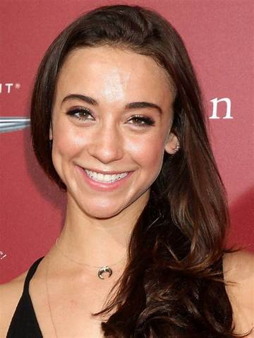 Stella Maeve Net Worth