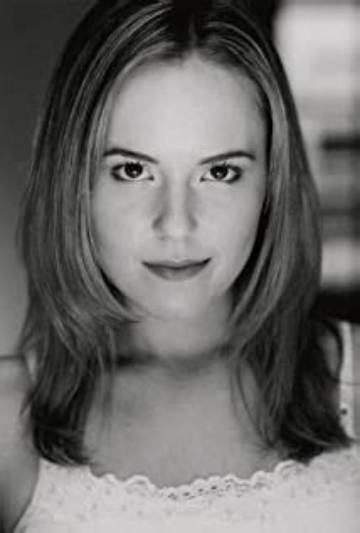 Stephi Lineburg Net Worth