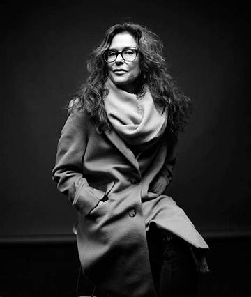 Susannah Melvoin Net Worth