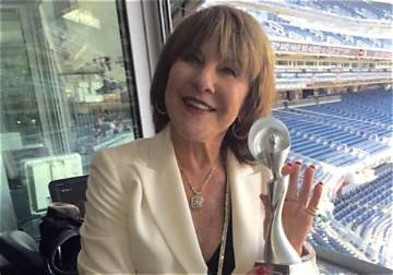 Suzyn Waldman Net Worth