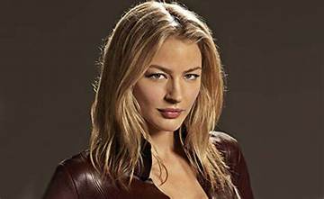 Tabrett Bethell Net Worth