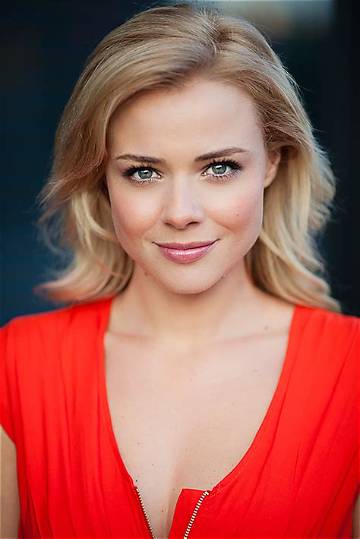 Tamara Knausz Net Worth