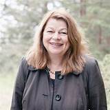 Tara Elizabeth Cullis (M. 1972)