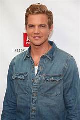 Taylor Handley Net Worth