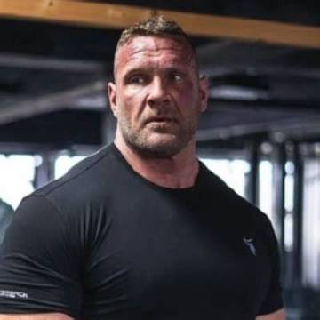 Terry Hollands Net Worth