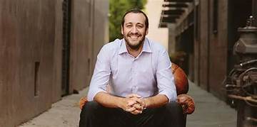 Tiago Riani Net Worth