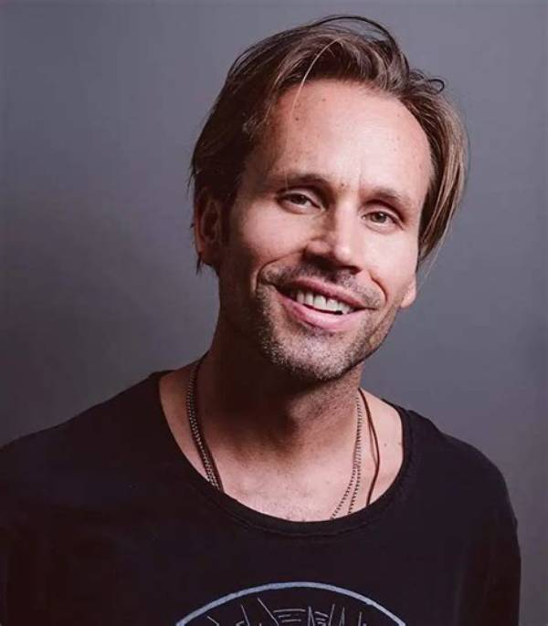 Tobias Jelinek Net Worth