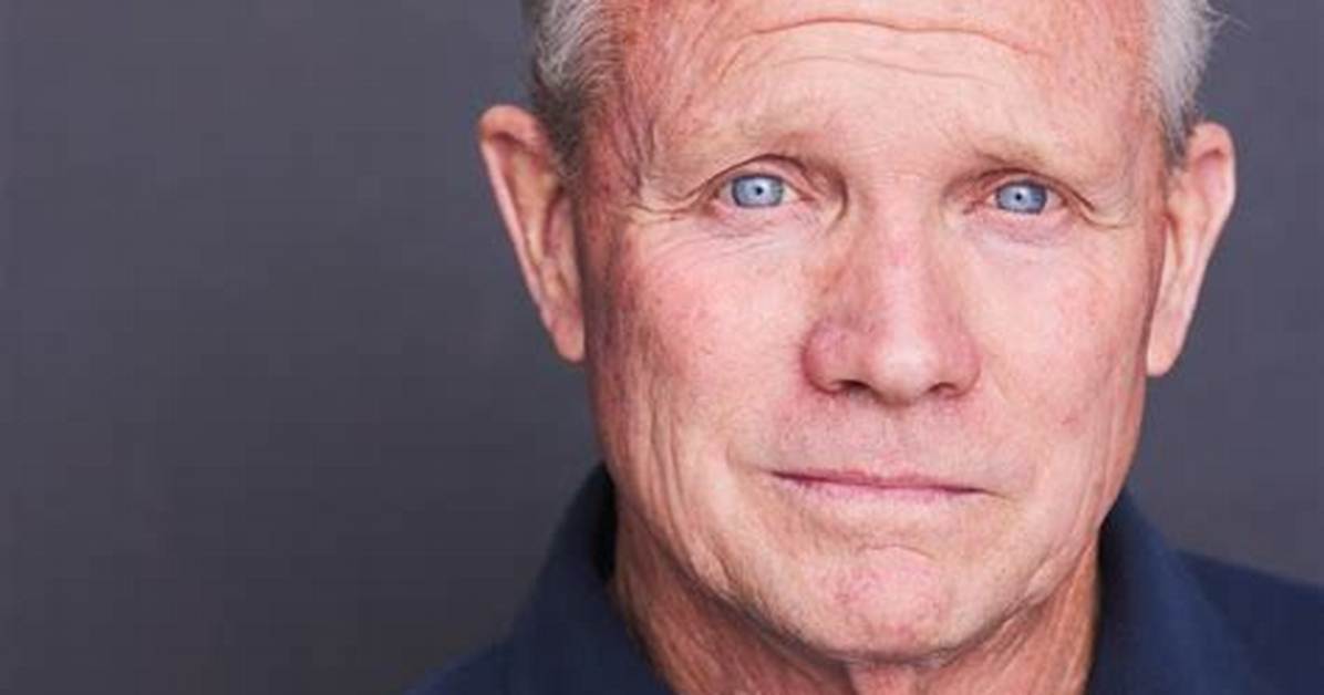 Tony Becker Net Worth