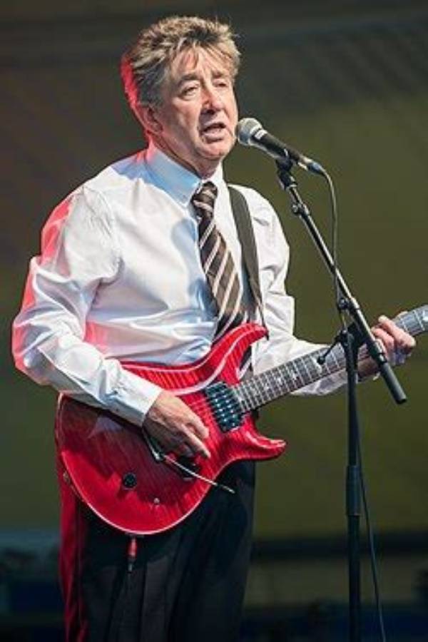 Tony Hicks Net Worth