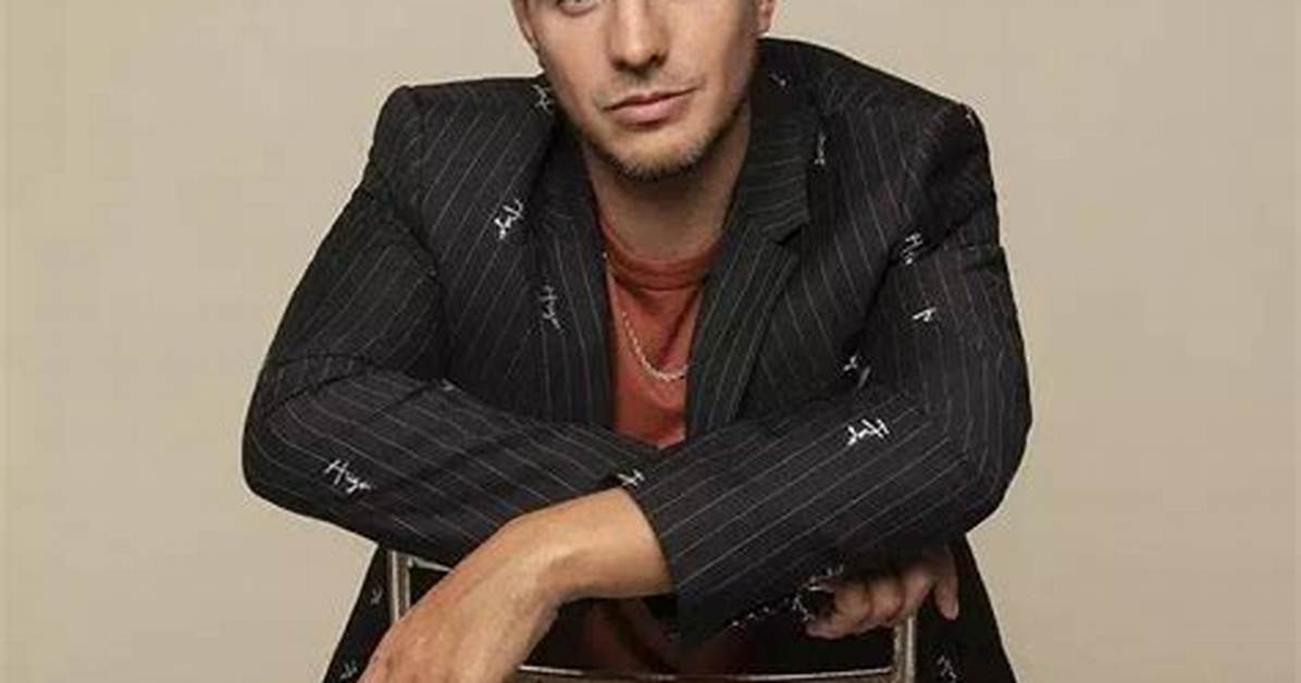 Vadhir Derbez Net Worth