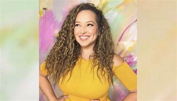Vanesa Tomasino Net Worth