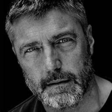 Vincent Regan Net Worth