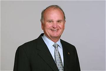 Wayne Weaver Net Worth
