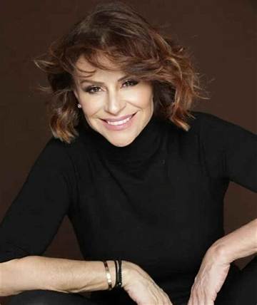 Wendy De Los Cobos Net Worth