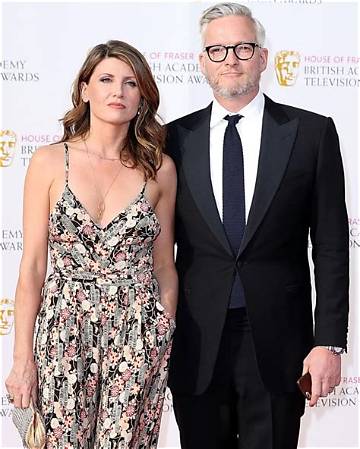 What Is Net Worth of Sharon Horgan, from “Motherland”? Her Wiki: Husband, Salary, Bio