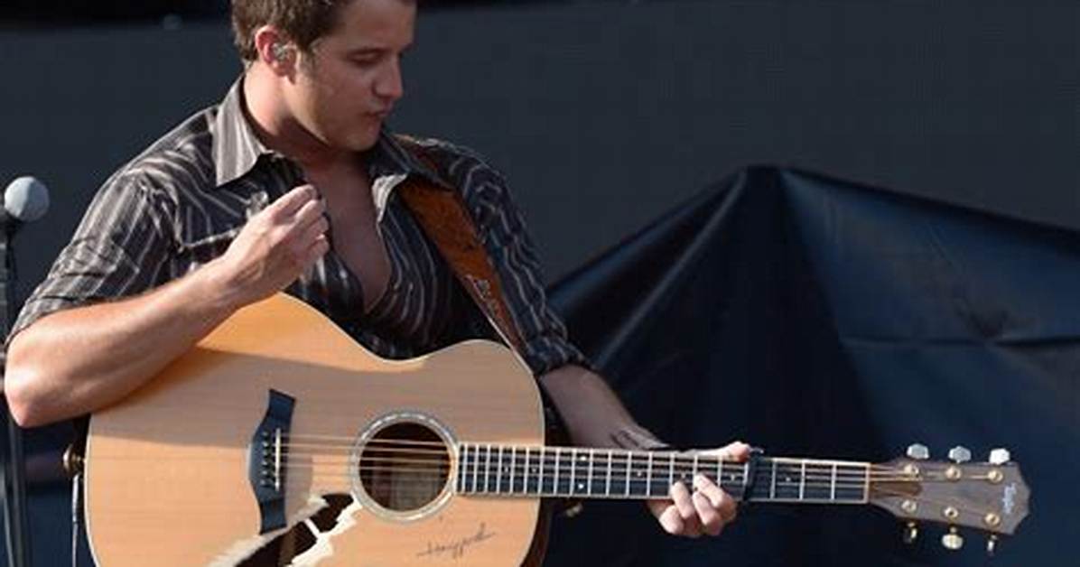 What’s Easton Corbin Net Worth? Wiki: Wife, Height, Dating, Girlfriend, Siblings