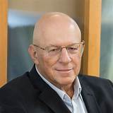 Yossie Hollander Net Worth