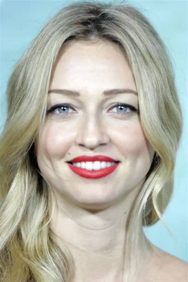 Zoe Tuckwell-Smith Net Worth
